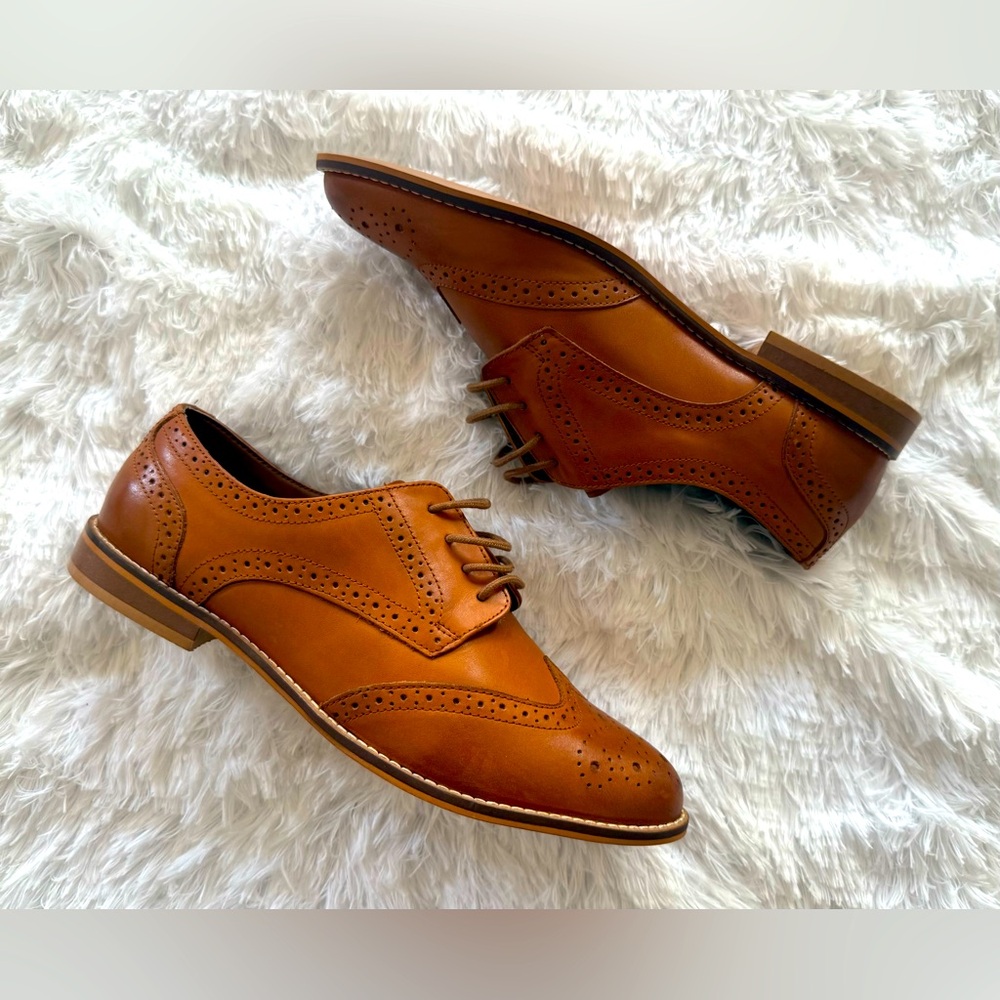 Women’s Classic Brown Oxford Shoes
